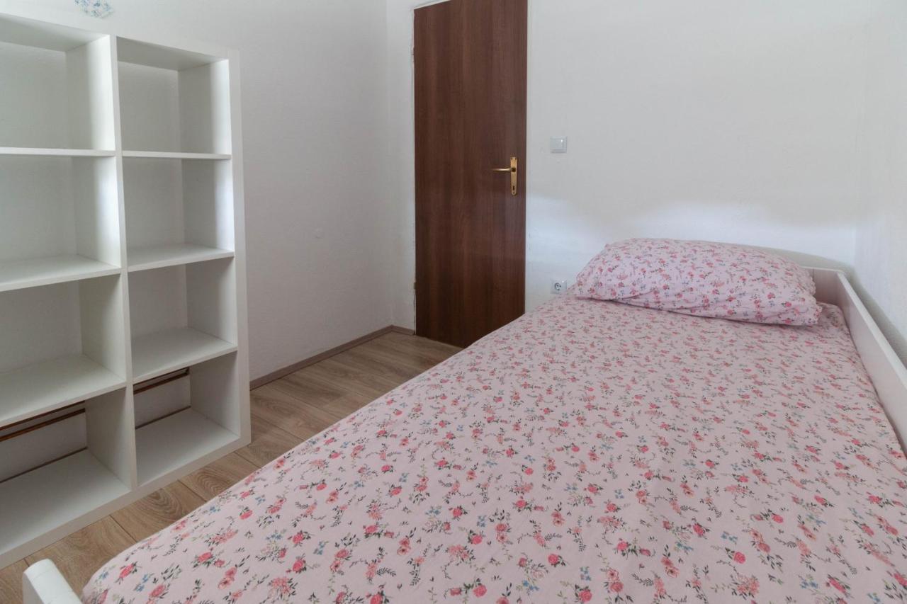 Modern Apartment Sara-Near The Beach Privlaka  Exteriör bild